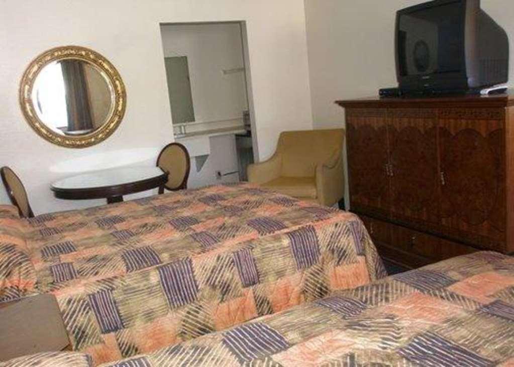 Beyond Stay Hotel Victorville Downtown Pokój zdjęcie