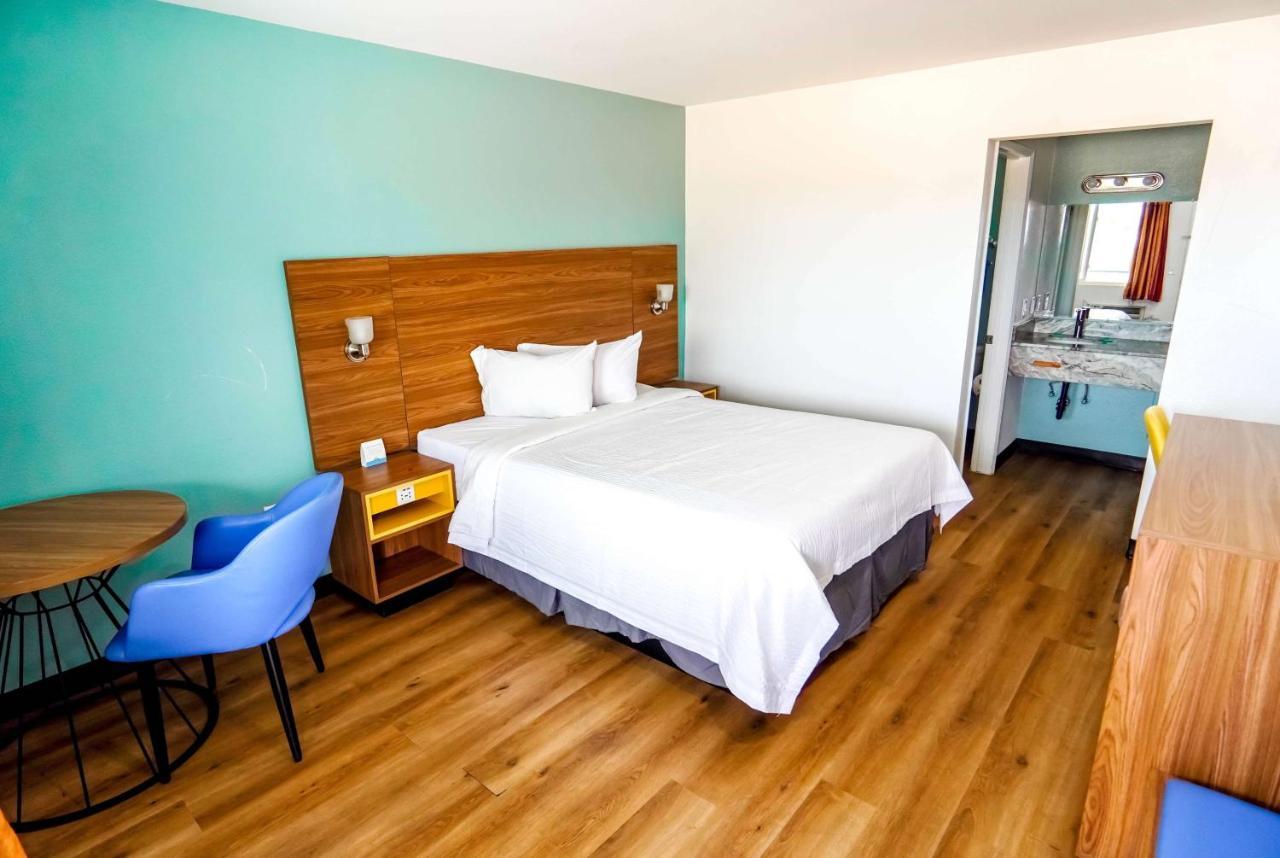 Beyond Stay Hotel Victorville Downtown Zewnętrze zdjęcie