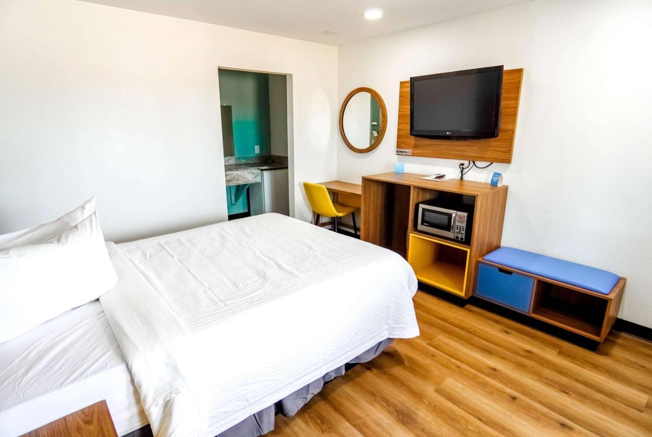 Beyond Stay Hotel Victorville Downtown Zewnętrze zdjęcie