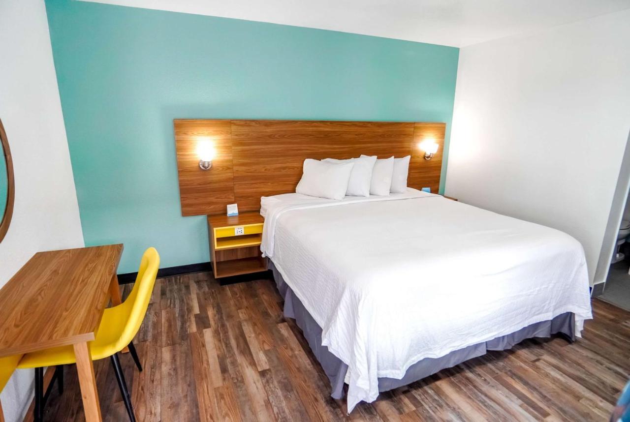 Beyond Stay Hotel Victorville Downtown Zewnętrze zdjęcie